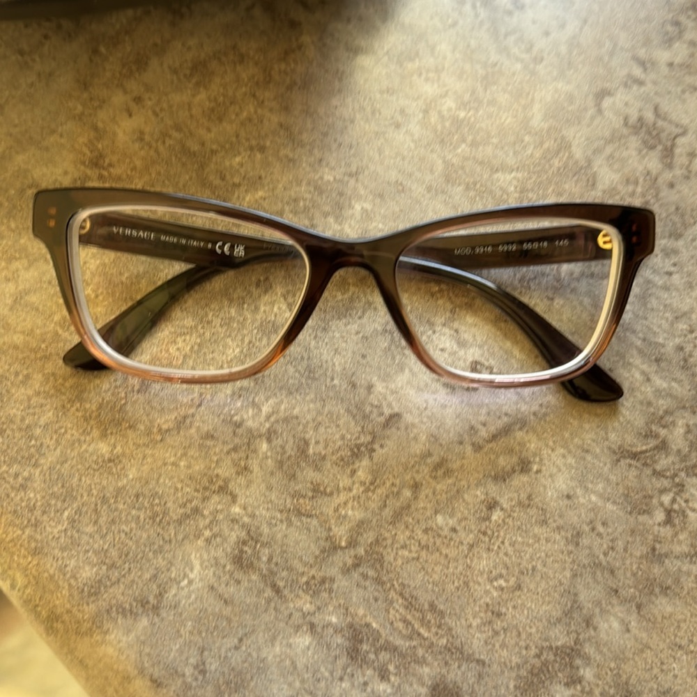 Versace two-tone eyeglasses. Brand new. - Picture 8 of 8